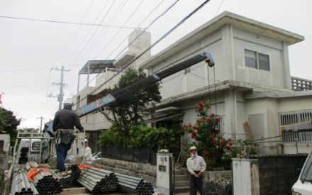 外壁補修、外壁塗装リフォーム工事の始まりです。（沖縄県西原町）