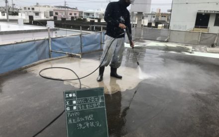 外壁補修・外壁塗装・屋上防水工事スタートです。（沖縄県西原町）